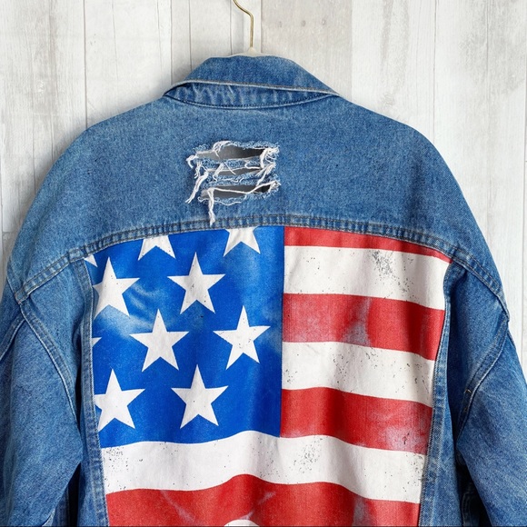 ❌SOLD❌ [Vintage] Oversized Distressed Denim Jacket - Picture 4 of 11